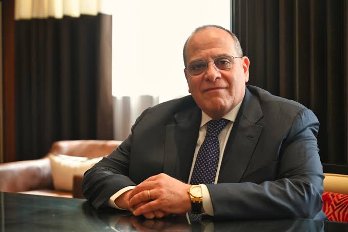 صادق الصباح يفجع بوفاة زوجته رنا.. نعاها بكلمات مؤثرة: 