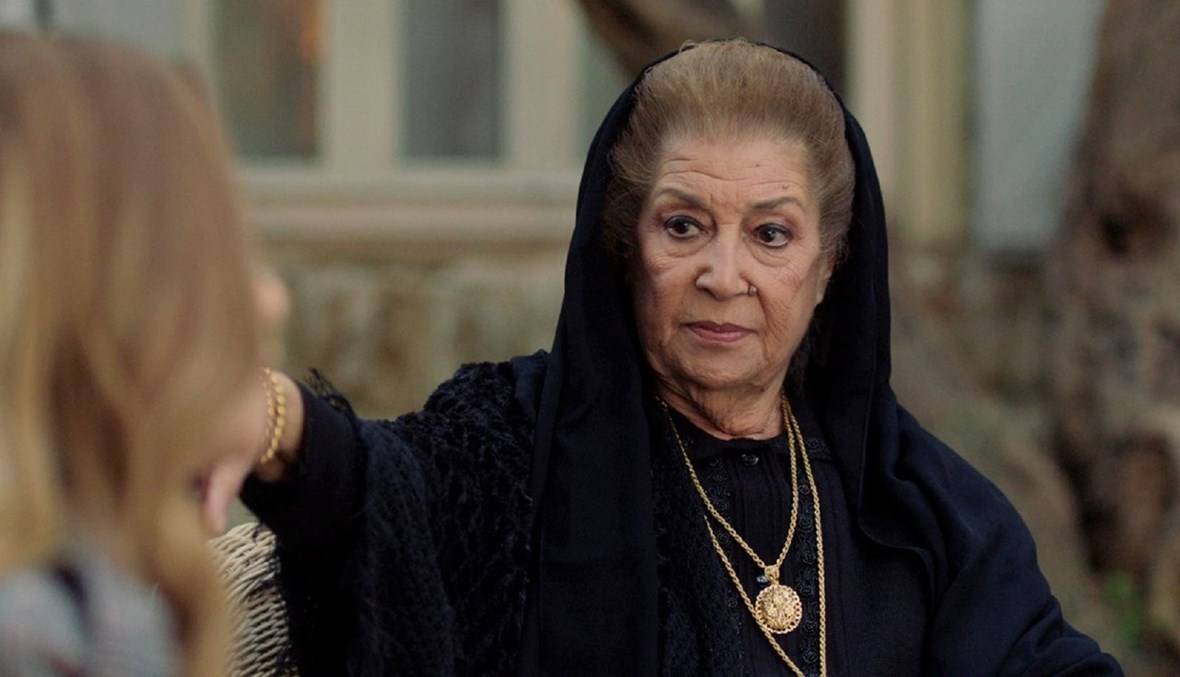منى واصف ترد على شكران مرتجى:'' لم أتوسع بتعداد الأسماء'' | HawacomTV